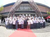 Wali Kota Munafri Minta Alumni SMANSA Turun Tangan Tangani Sampah Kota