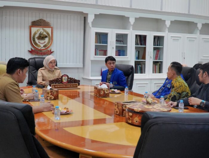 Dukung HUT ke-418 Makassar, Wakil Wali Kota Aliyah Tantang IPROSI Tingkatkan Target Bakti Sosial Menjadi 418 Pasien