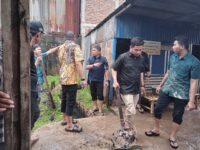 Respons Cepat Perumda Pasar Atasi Genangan di Pannampu, Dirops Rusli Patara Gandeng Satgas Drainase Dinas PU